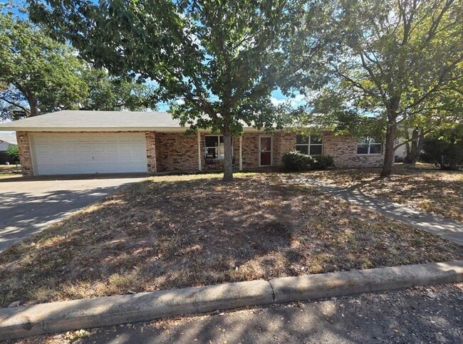 property at 607 S Columbus St