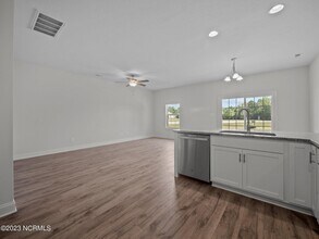 227 Verrazzano Ln in Jacksonville, NC - Building Photo - Building Photo