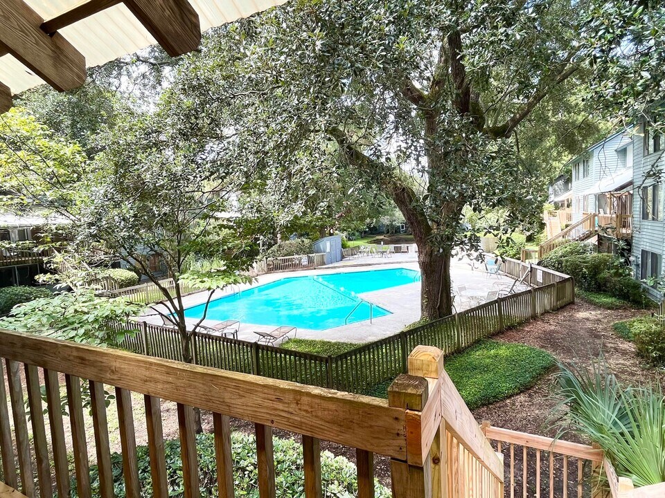 1130 Silent Harbor Ct, Unit F in Mount Pleasant, SC - Building Photo