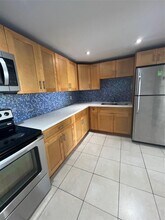 13725 NE 6th Ave in North Miami, FL - Building Photo - Building Photo