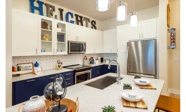 2200 Rutland St in Houston, TX - Building Photo - Building Photo