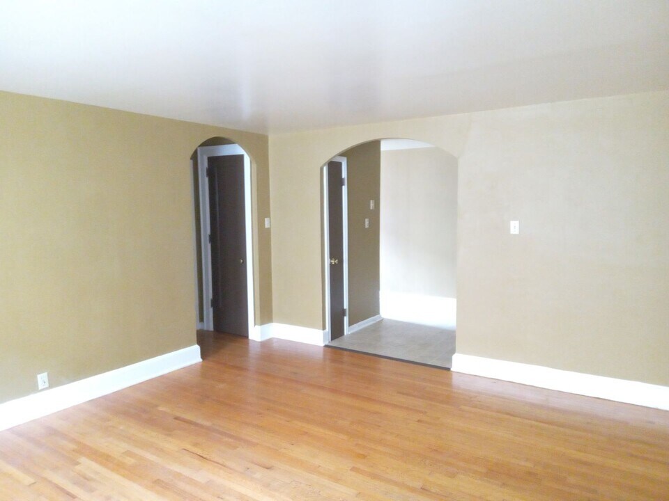 212 N 6th St in Allentown, PA - Building Photo