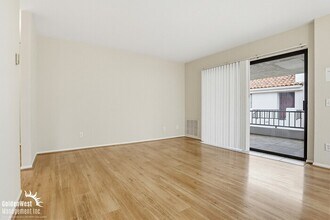 8485 Westmore Rd in San Diego, CA - Building Photo - Building Photo