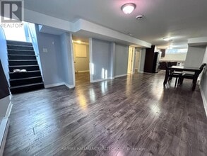820B Willow Ave in Ottawa, ON - Building Photo - Building Photo