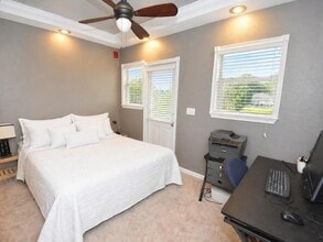 201 6th St S, Unit 203 in St. Petersburg, FL - Building Photo - Building Photo