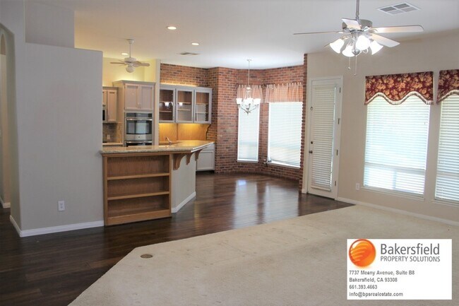 12217 Tule River Way in Bakersfield, CA - Building Photo - Building Photo