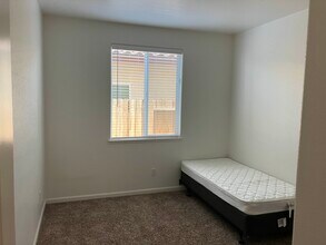 4434 Andrea Dr in Merced, CA - Foto de edificio - Building Photo