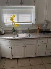 11914 Wilmington Ave, Unit D in Los Angeles, CA - Building Photo - Building Photo