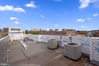 46 S 44th St-Unit -4 in Philadelphia, PA - Building Photo - Building Photo