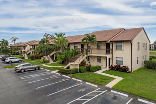 4598 Lucerne Lakes Blvd E Apartments