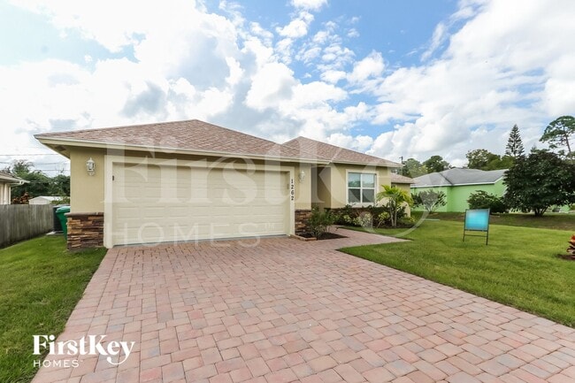 1262 SW San Esteban Ave in Port St. Lucie, FL - Building Photo - Building Photo