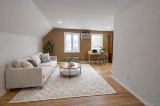 1711 William St in Merrick, NY - Building Photo - Building Photo