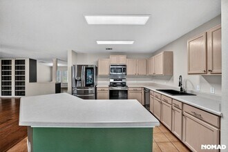 4504 Moose Dr in Austin, TX - Foto de edificio - Building Photo