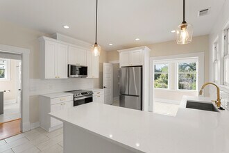 123 E 55th St in Savannah, GA - Building Photo - Building Photo