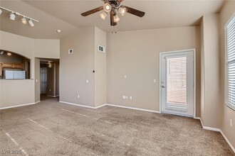 10550 W Alexander Rd, Unit 2080 in Las Vegas, NV - Building Photo - Building Photo