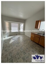 285 W Owl Ct in Pueblo West, CO - Building Photo - Building Photo