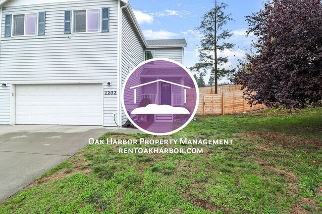 property at 1202 NW Redwing Dr