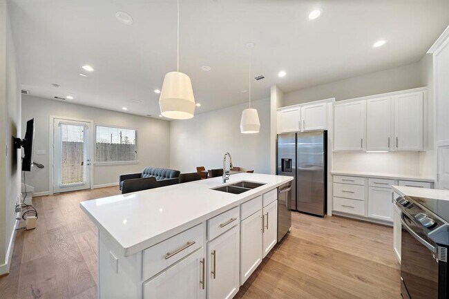 5906 Jasper Jones Wy in Houston, TX - Building Photo - Building Photo