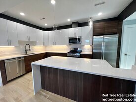 9 University Rd, Unit 3 in Brookline, MA - Building Photo