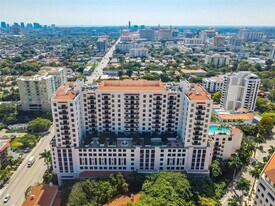 888 S Douglas Rd, Unit 807 in Coral Gables, FL - Building Photo