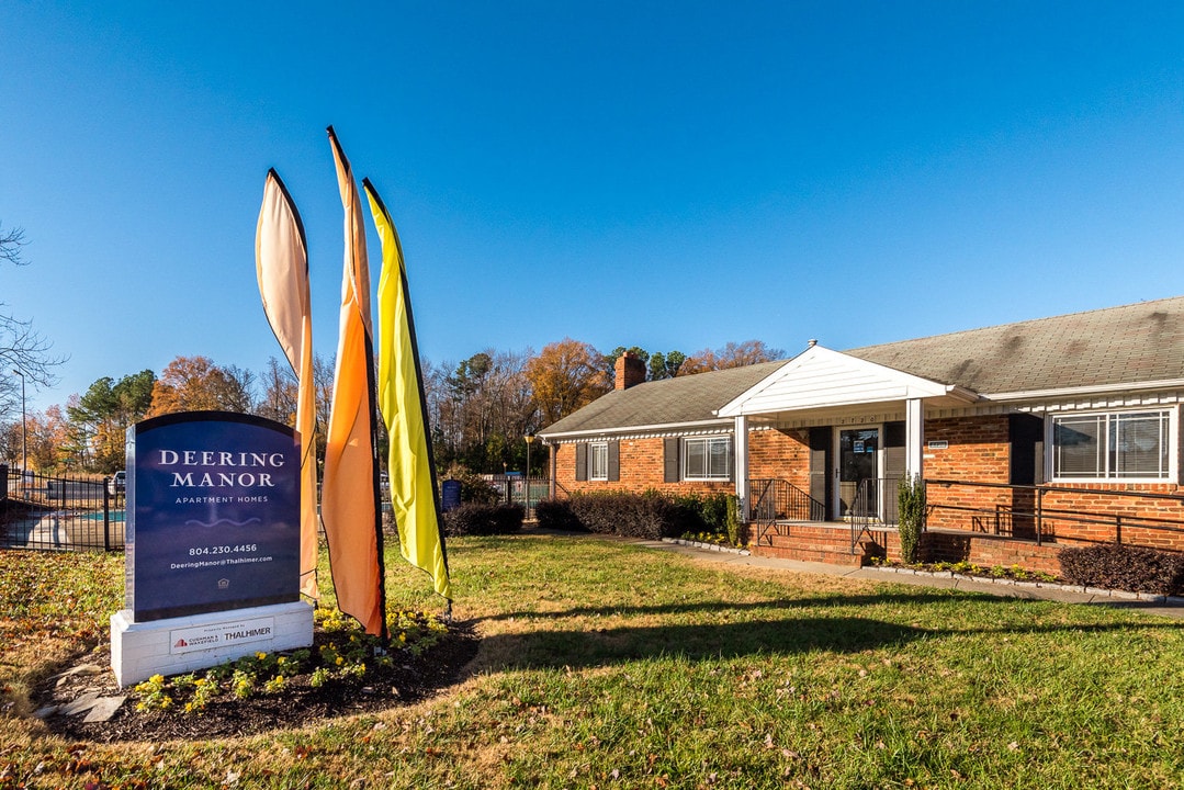 Deering Manor in Richmond, VA - Building Photo