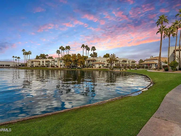1825 W Ray Rd in Chandler, AZ - Building Photo