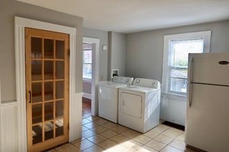 165 Grove St in Clinton, MA - Building Photo - Building Photo