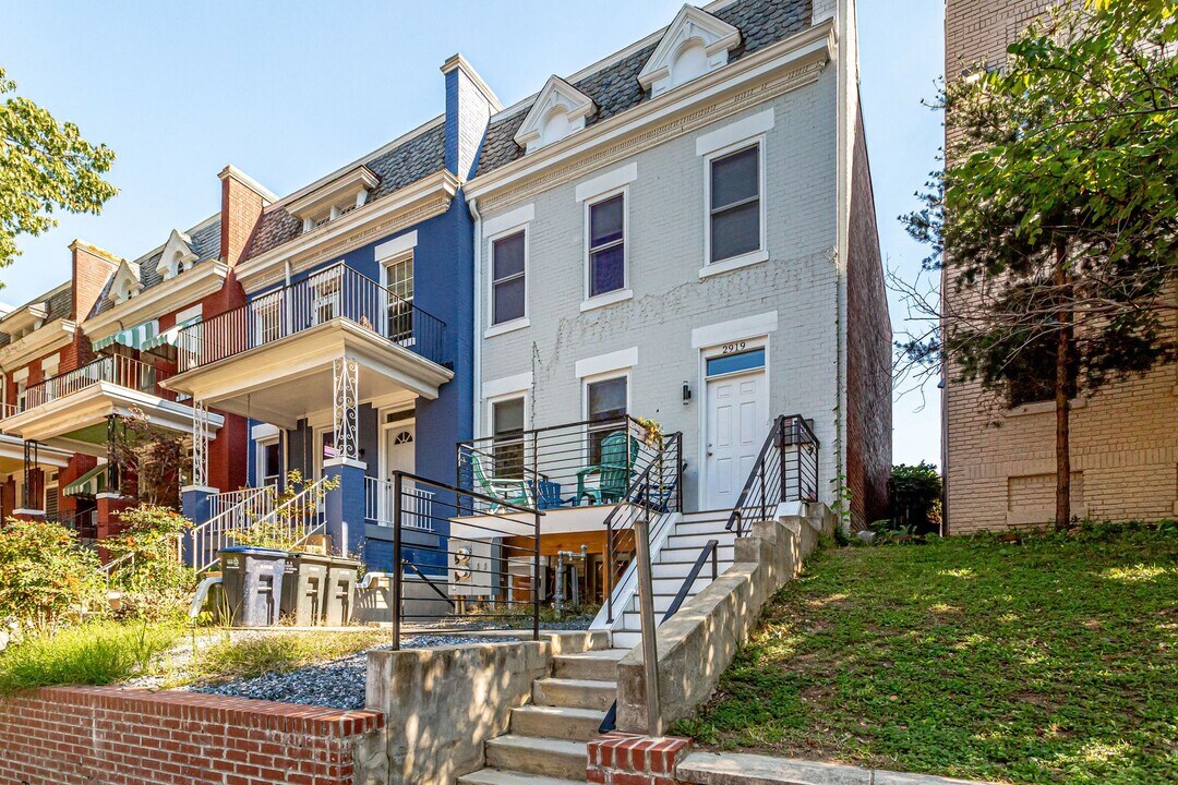2919 11th St NW in Washington, DC - Building Photo