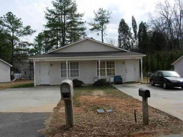 Unit A & B in Anderson, SC - Foto de edificio