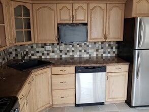 208 N Penn St, Unit 1 in West Chester, PA - Building Photo - Building Photo