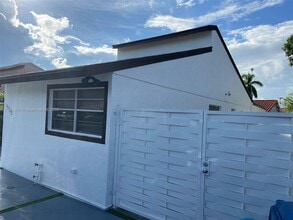 11522 SW 4th St in Miami, FL - Building Photo - Building Photo