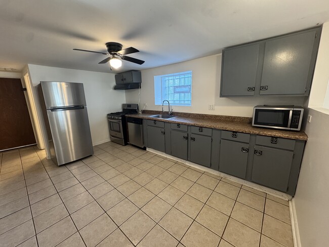 631 N Spaulding Ave, Unit G in Chicago, IL - Building Photo - Building Photo