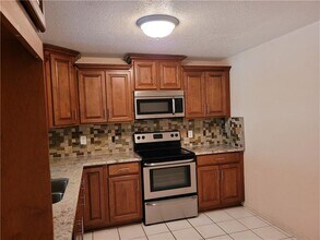 2027 Coral Ridge Dr in Coral Springs, FL - Building Photo - Building Photo