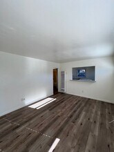 2166 Felspar St in San Diego, CA - Building Photo - Building Photo