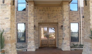 Lakeview at Josey Ranch in Carrollton, TX - Building Photo - Building Photo