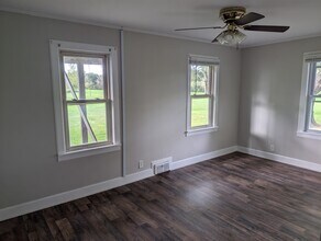 1591 NY-5 in Geneva, NY - Foto de edificio - Building Photo