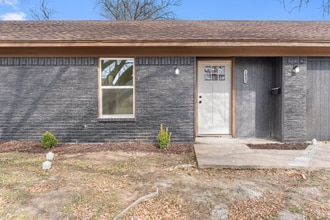 1832 Dogwood Trail in Corsicana, TX - Building Photo - Building Photo