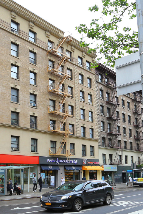 230 W 97th St in New York, NY - Building Photo