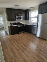 2431 N 76th Ct, Unit 3w in Elmwood Park, IL - Building Photo - Building Photo