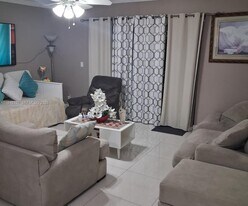 8007 W 6th Ave in Hialeah, FL - Building Photo