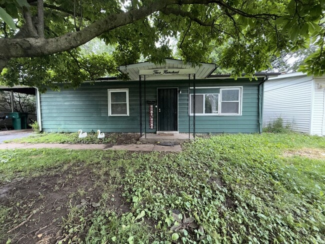 property at 500 St Thomas Ln