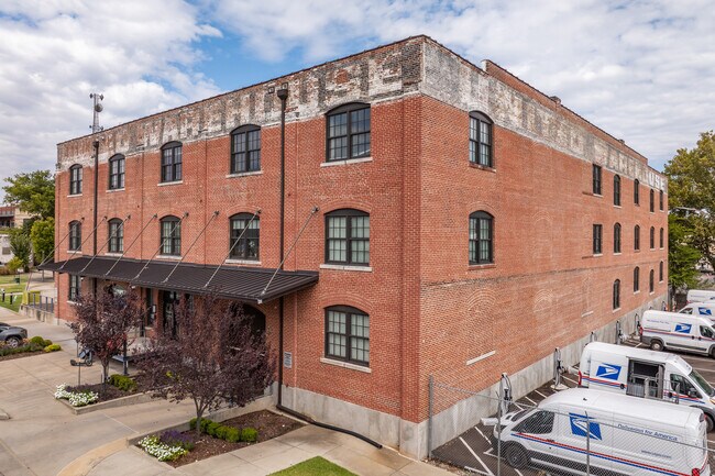 South Main Artspace Lofts in Memphis, TN - Building Photo - Building Photo