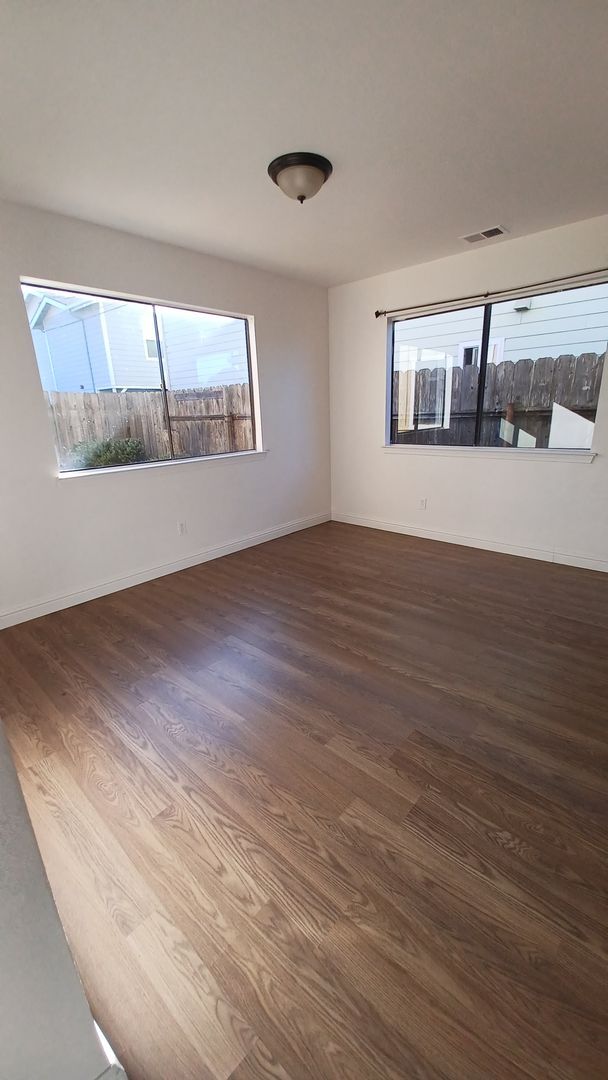 2061 Beach St in Oceano, CA - Building Photo - Building Photo