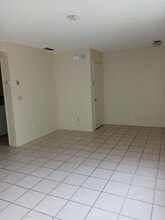 74 Creeks Edge Way in Sacramento, CA - Building Photo - Building Photo