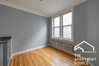 1362 W Estes Ave in Chicago, IL - Foto de edificio - Building Photo