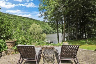 15 N Lake Cir in South Salem, NY - Building Photo - Building Photo