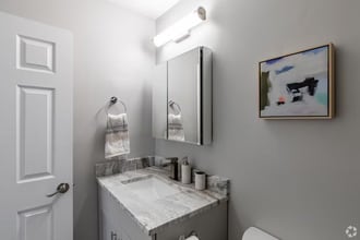 Plymouth Park Apartments in Conshohocken, PA - Foto de edificio - Building Photo