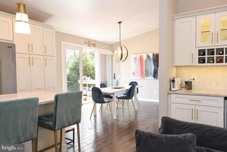 3301 Garrison Farms Rd in Pikesville, MD - Building Photo - Building Photo