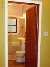2420 W Palmer St, Unit 1st floor in Chicago, IL - Building Photo - Building Photo