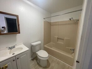 128 Holt Rd in Aliquippa, PA - Building Photo - Building Photo